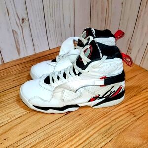 305368 104 Nike Air Jordan 8 Retro Alternate GS White Gym Red-Black-Wolf Grey 7Y